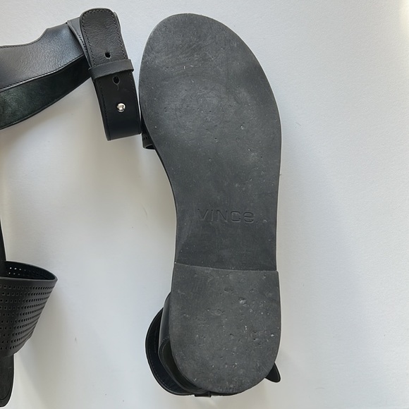 VINCE - 8, black ankle strap flat sandals - Picture 6 of 9